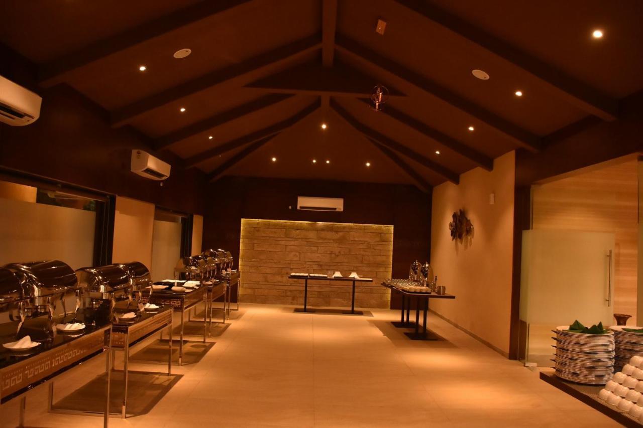 Laxmi Film City Resort Vadodara Luaran gambar